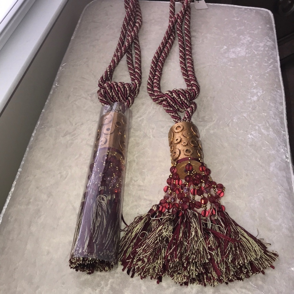 NWT Decorative custom curtain tiebacks (set of two)